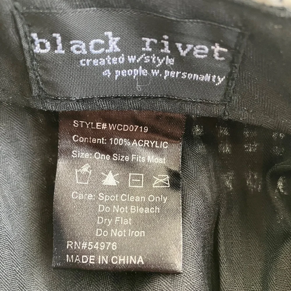 Black Rivet Flat Cabbie Hounds Tooth Black White Cap Hat